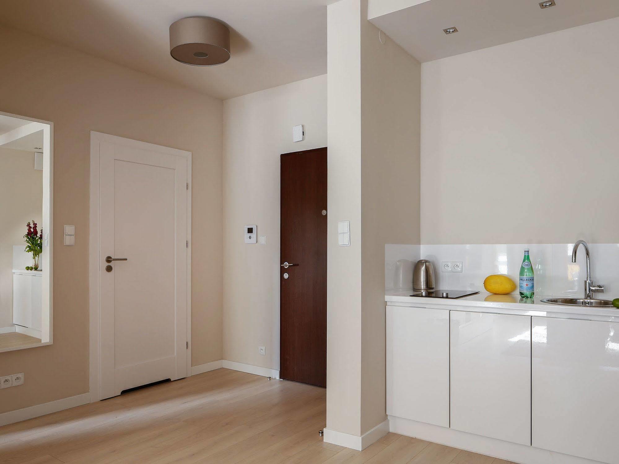 Chopin Apartments - Capital วอร์ซอ ภายนอก รูปภาพ